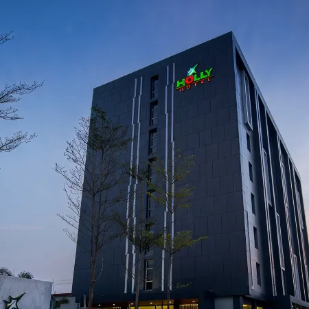Holly Hotel Myanmar
