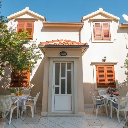 Apartments Longo