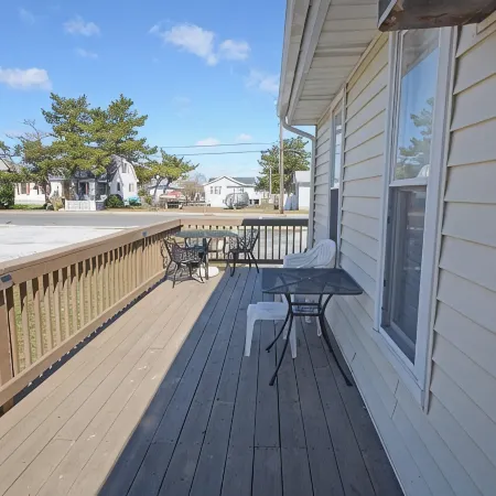 Beautiful Cottage - Sleeps 8 -Bayside