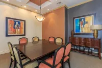 Vacation worthy Gilbert resort setting - 4つ星