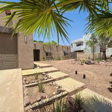 Family-Friendly 3BR house in Prime Location-near hospital – PETS STAY FREE