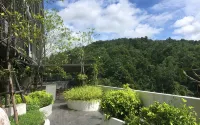 Neca Reiche Hotel