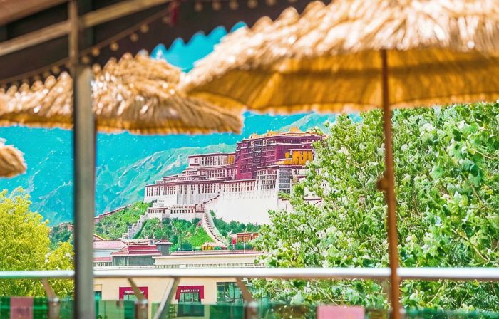 Thangka Hotel