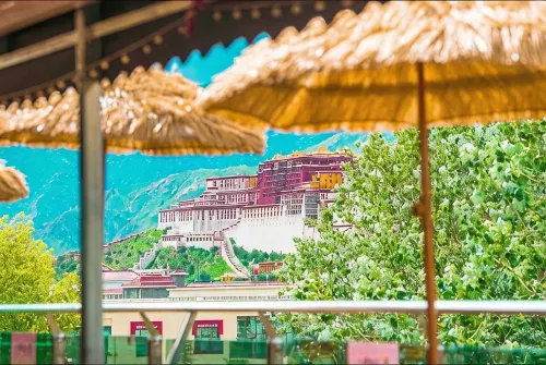 Thangka Hotel