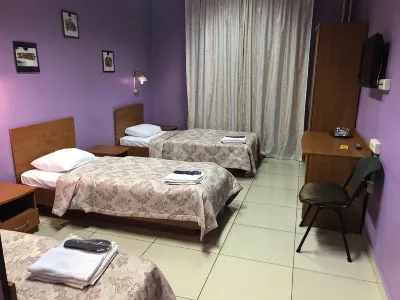 Dobryij Kot Mini-Hotel Отели в г. 