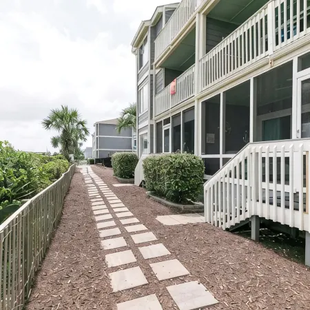 October  Sale 10-15% Off Direct Beach 1st Floor Unit No Stairs!