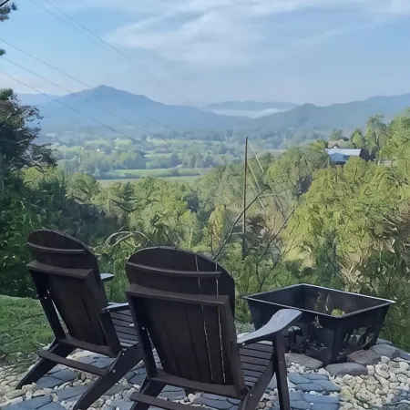 New 2bd Villa with Stunning views of Wears Valley