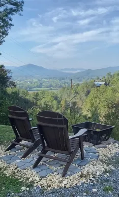 New 2bd Villa with Stunning views of Wears Valley