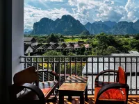 โดมอน ริเวอร์ไซด์ โฮเทล โรงแรมใกล้ร้านเอราวัณ