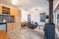 Freycinet Stone Studio 8 - Apartments