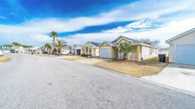 Cottage on Cabana Private Gated Neighborhood