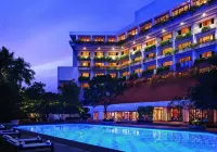 Taj Bengal - Pools