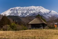 Daisen Basecamp - Mountain view
