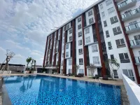 Barsa City Apartment by Apartku - Apartments
