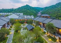CHINA OVERSEAS HOTSPRING RESORT - balcony