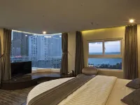 New Sun Hotel Hotels near 2/4 Square