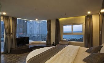 New Sun Hotel