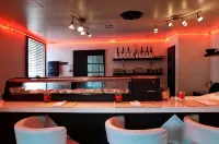 Chesterfield Hotel & Suites