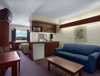 Microtel Inn & Suites by Wyndham Roseville/Detroit Area