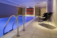 Novotel London Paddington - С бассейном