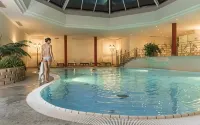 Montis - Active Nature Resort - piscina
