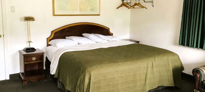 Relax Inn Altoona Hotels in Blair County