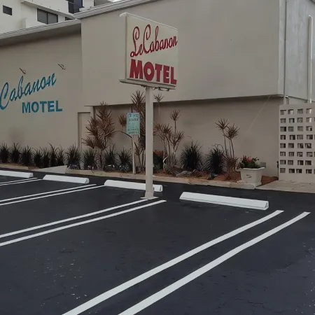 Le Cabanon Motel