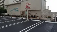 Le Cabanon Motel - Parkering