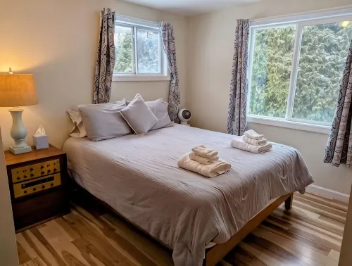 Cozy Home near Burlington - Homestays