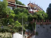 Villa Greta Hotel Rooms & Suites