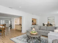 Outdoor Oasis Heated Pool, Hot Tub, Fire Pit, Tiki, Games Hotels in Lighthouse Point
