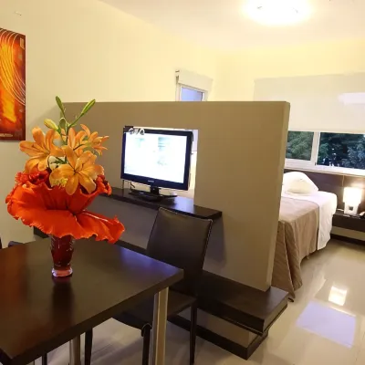 Lecer Apart Hotels near Centenario Park