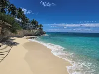 Beachfront condo at beautiful Cupecoy Beach Club.  2 bedroom, 3 bath, amenities! - Beach