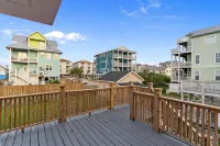 "The Enchanted Mermaid": PF Upper Duplex