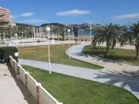 Beachfront apartment 40 k. from Valencia, services all year round, - Homestays