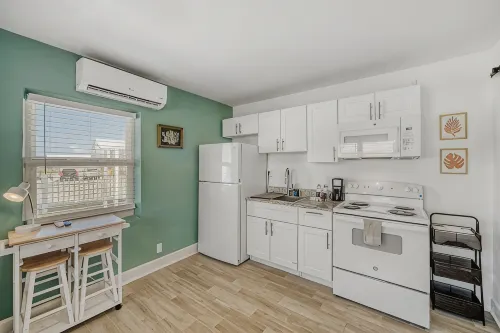 2526 Modern Studio in Historic Area - 2 estrellas