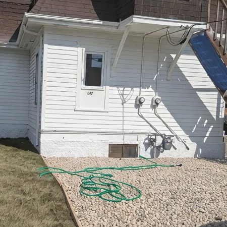 Cozy 2-Bedroom Home in St-Boniface – 5 Min Walk to Food, Fuel & More