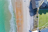 The Endless Wave: Oceanfront Condo, Sunrise View, Pool, 1-mile to Dining & Pier - Beach