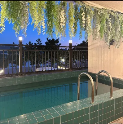 Ecopool House
