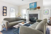 Chic Douglas Escape w/ Courtyard & Game Lounge - 4 星級