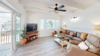 Oceanview 3-Bdrm Home Steps from Beach!  Heated Pool & Hot Tub.  Sleeps 6. - Bungalows