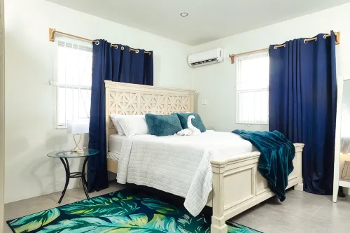 La Vue de Basseterre - Luxurious, private, one bedroom apartment in Bird Rock - Wifi