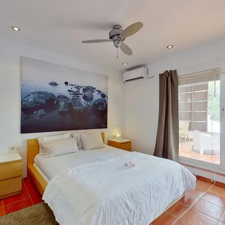 Oceanfront Villa "Mare Cubum" Panoramic Views, Extreme Location, Pool, Climate!