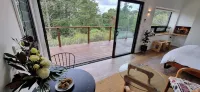 Tranquil Studio Retreat in Leura with Private Bush Outlook.