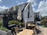 Apartment with sea view, 30 meters to the beach - Wi-Fi