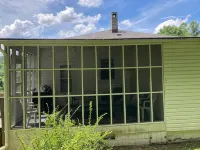 Mt Hope Heritage Home - Step back in time in this unique three bedroom home.