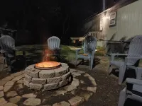 Just Imagine Rocker B 10 Min Water Access 1 Block Family Styled, Fire Pit,Hottub - Homestays