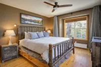 Luxury Townhouse in Winter Park - Private Hot Tub & Decks - con encanto