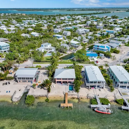 Waterfront House in the heart of Cudjoe Key.