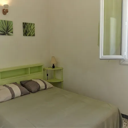 Large Air-Conditioned Apartment on a Breeding Estate.  Exceptional Panorama.